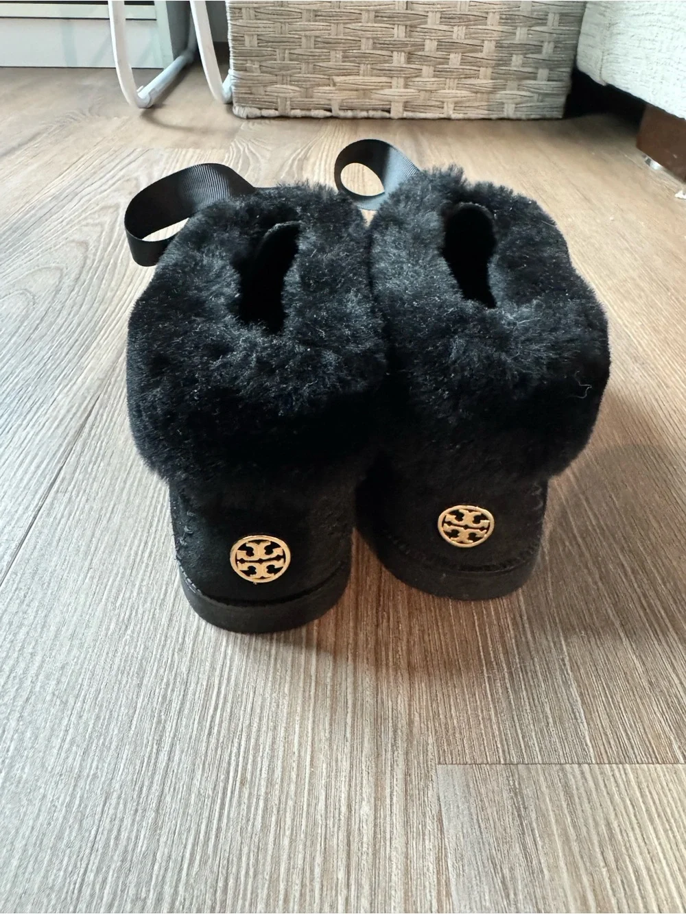 Tory Burch Aberdeen Shearling Slippers Black Suede Bow